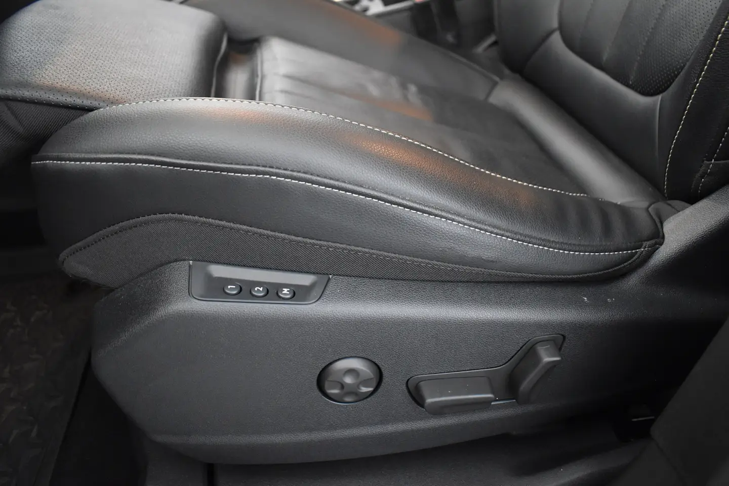 Car Image - 4h7KERum7FVmFNYCxt1kzr