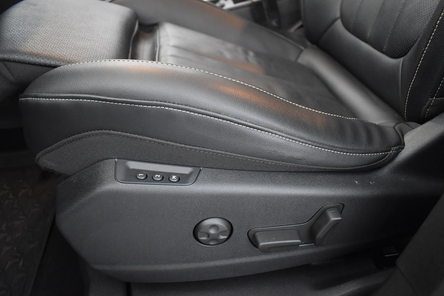 Car Image - 4h7KERum7FVmFNYCxt1kzr