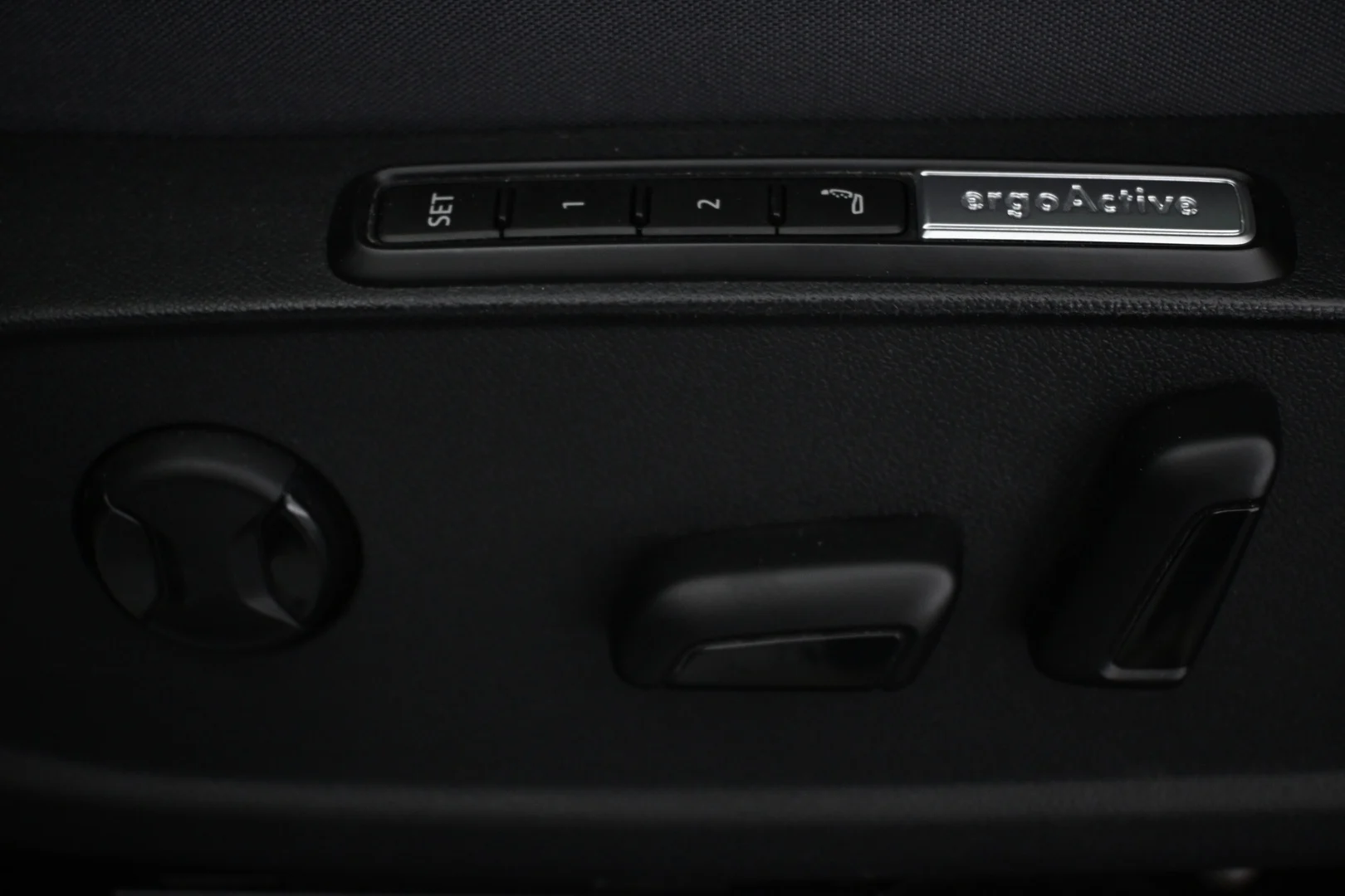 Car Image - 2zemJ5N9v2VnHOfmUE92da