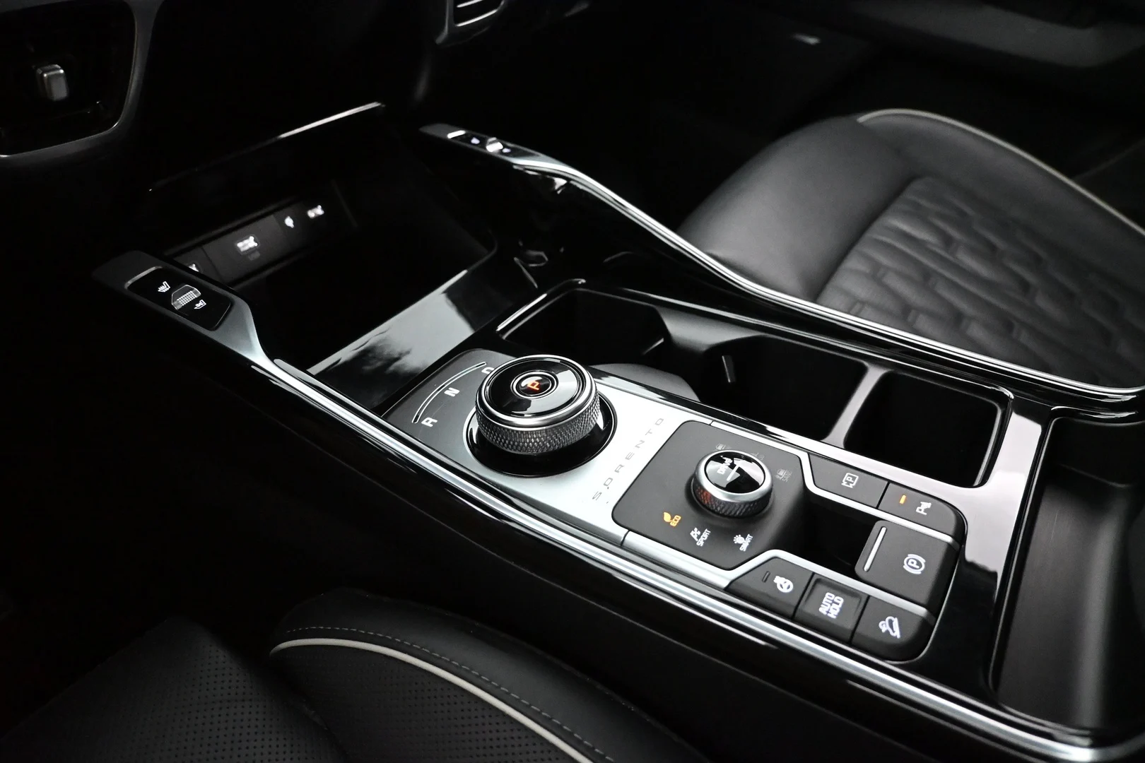 Car Image - 7KmnnMcMhBcYdsZU7K69Cj