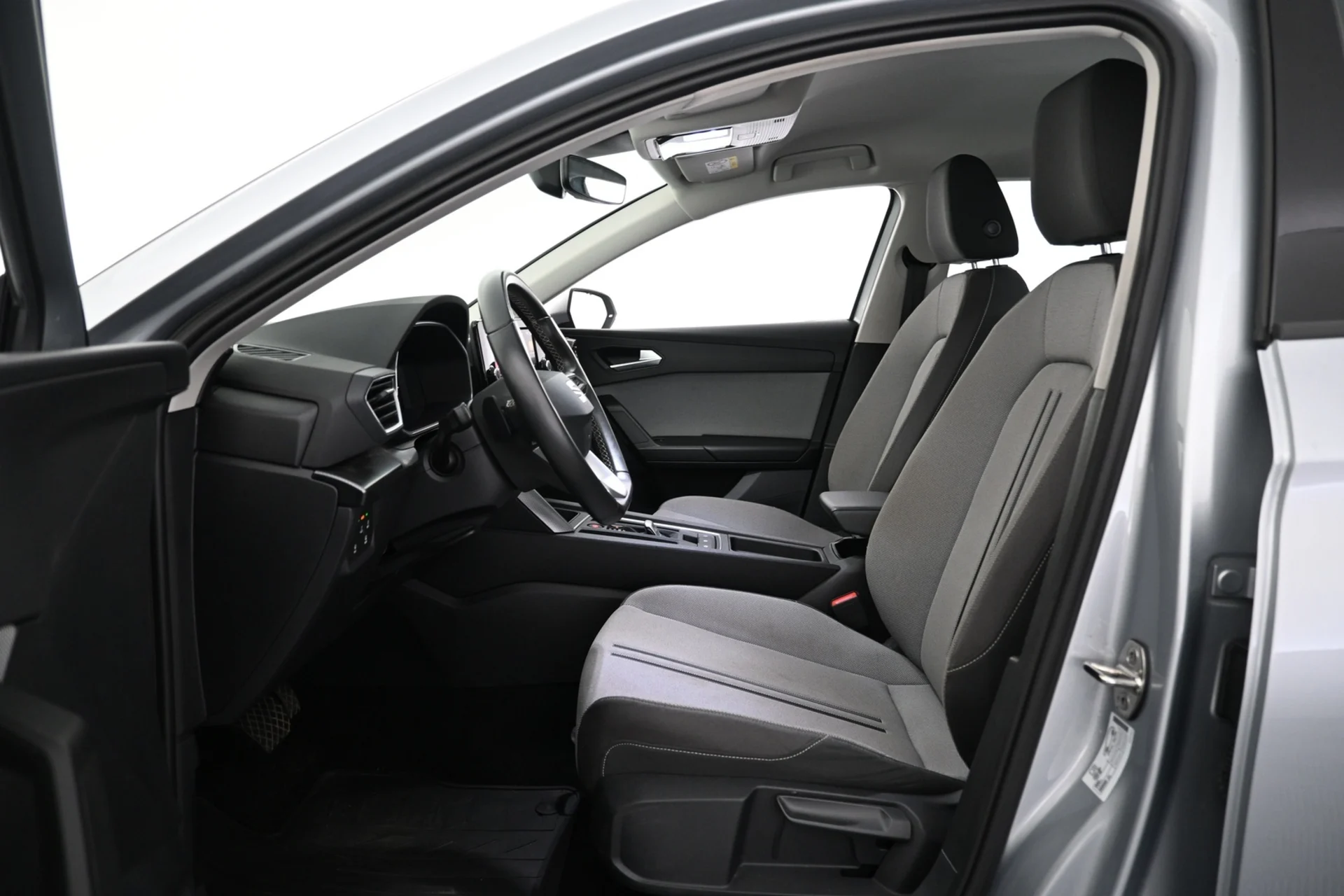 Car Image - 1XHDNU255fcdX2npsXkR5o