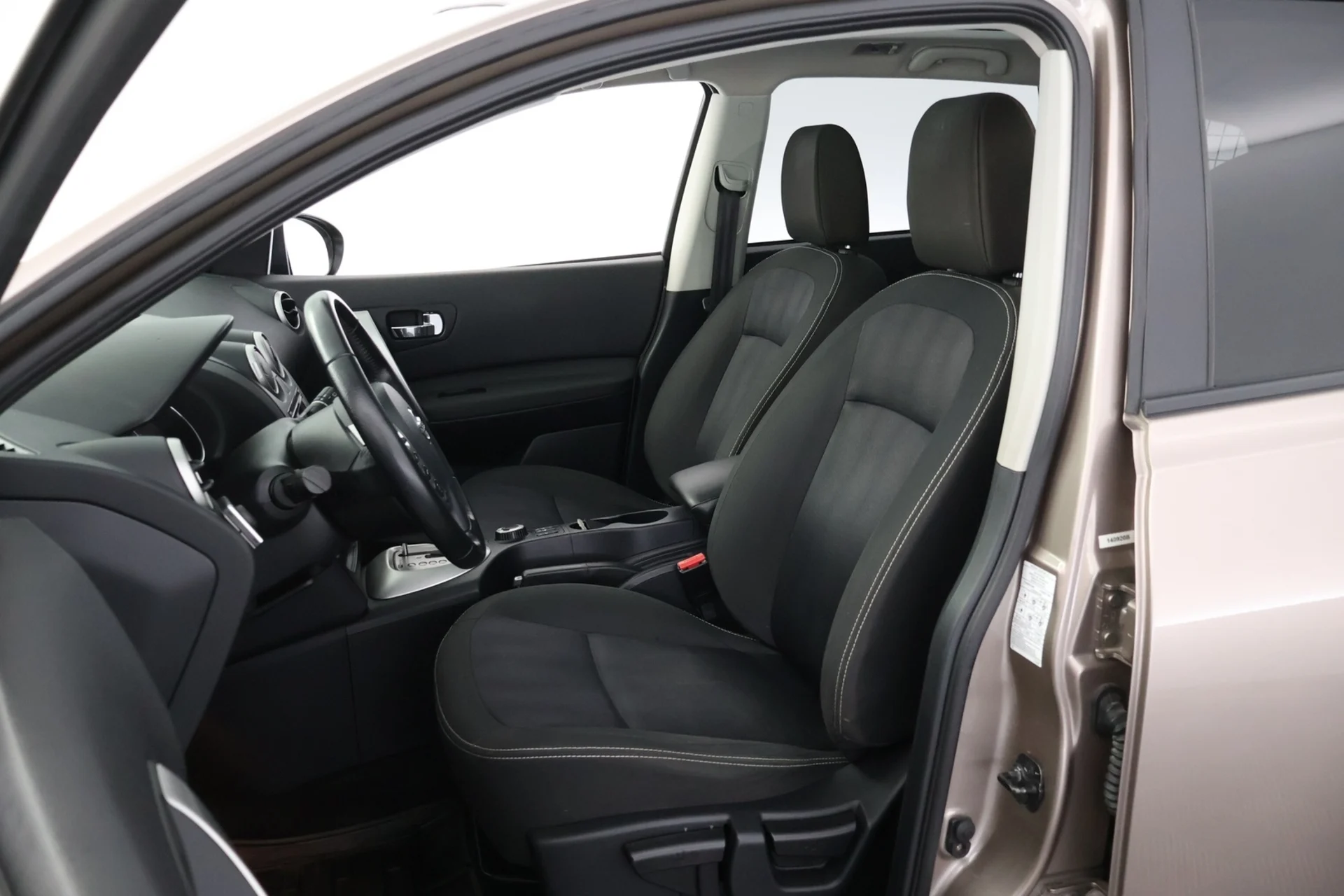 Car Image - ZfVGRP2P8sXZ5lSdc6eqQ