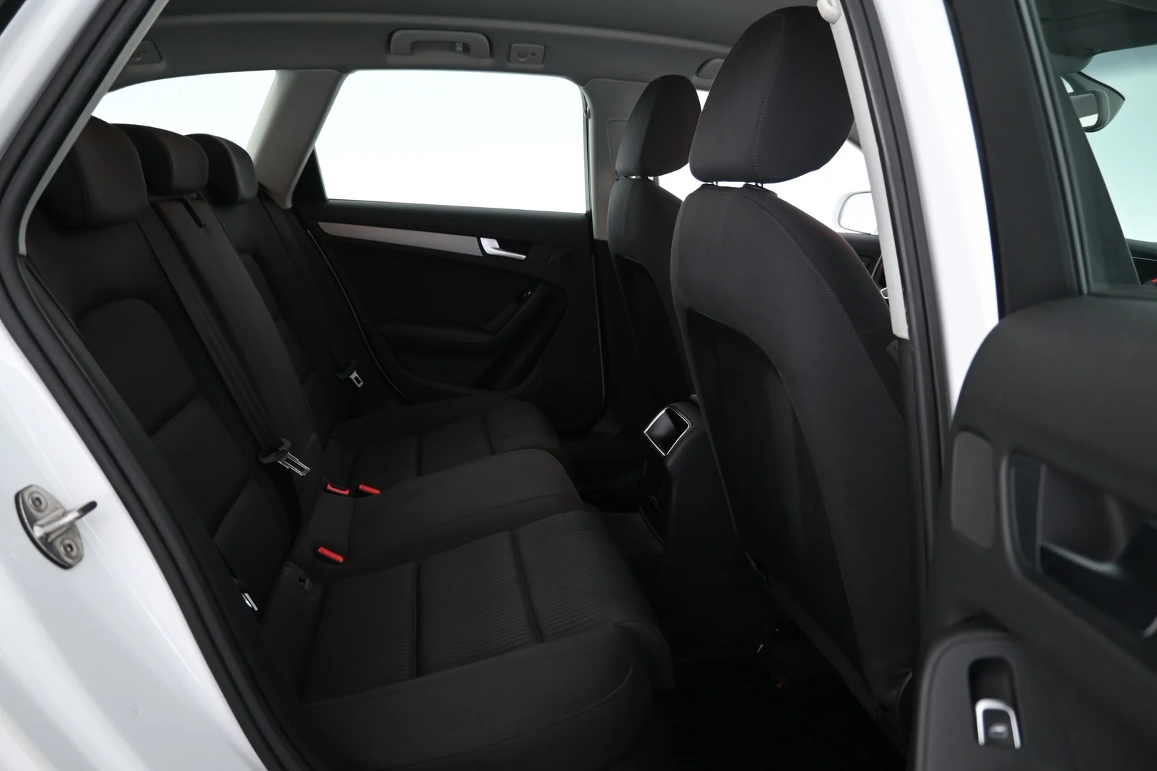 Car Image - 2E6jlw2vdJFrc3lSwAjnuu