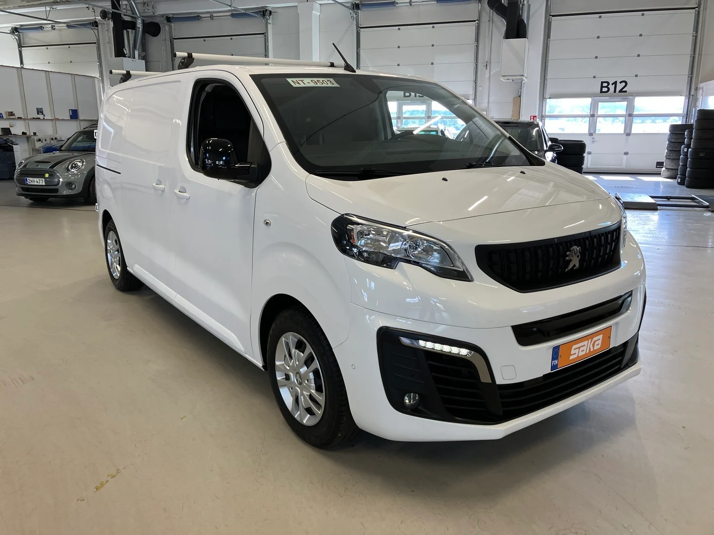 Car Image - 7zBclHnC712QpEvfRuMFlH