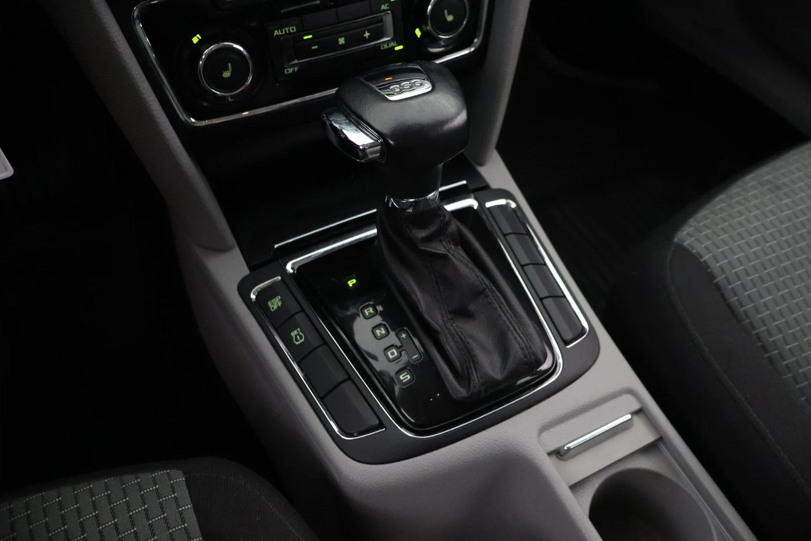 Car Image - FsTkKYT7XoojYjjK0pqFY
