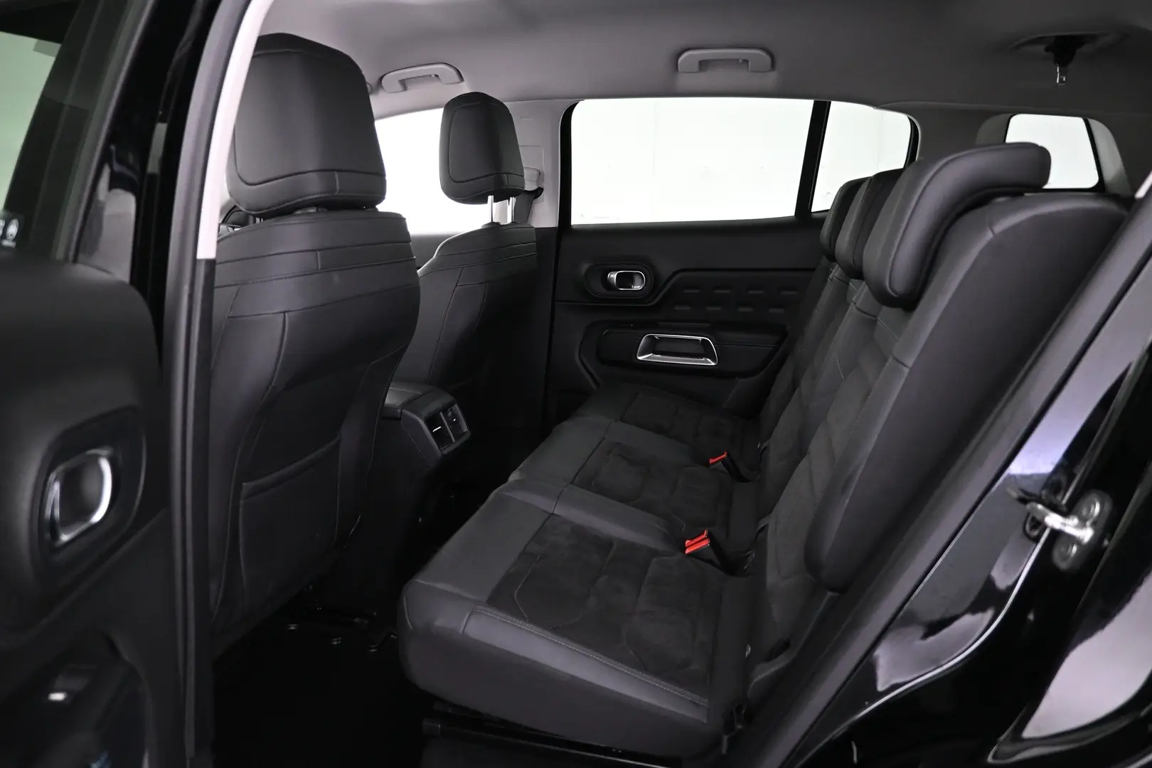 Car Image - 78oL6M12avoVyWipKjuUXo
