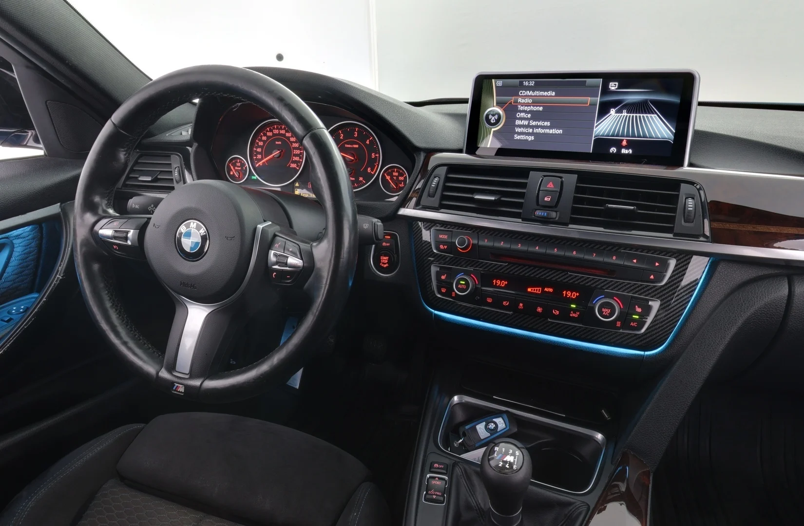 Car Image - 5HppEjRyeYxynhIPctQoCA