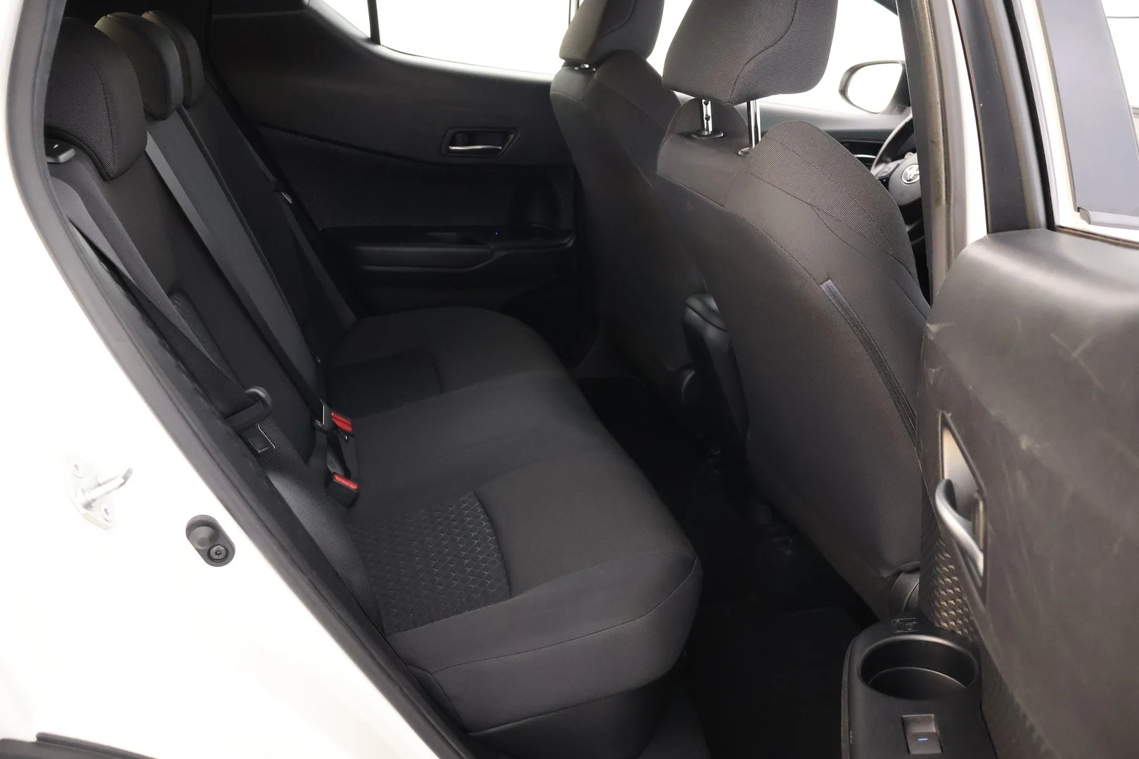 Car Image - 2G7Y7ppFxIftTBvfNrlxjs