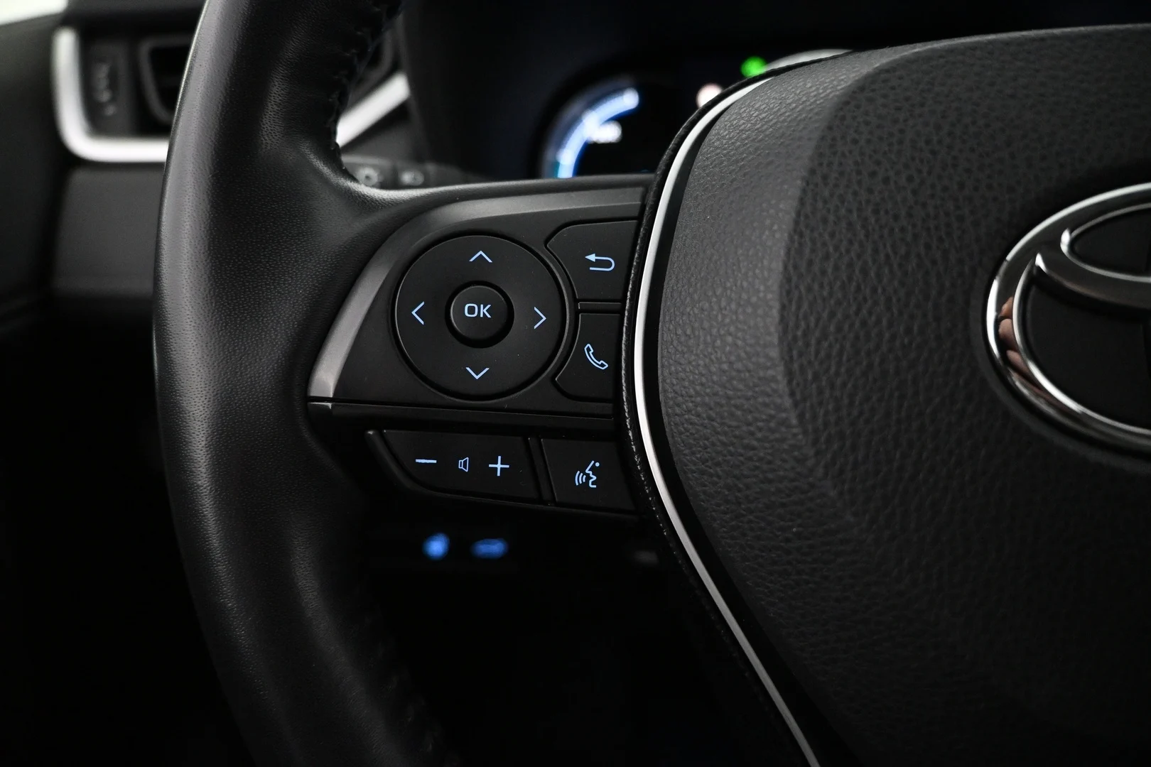 Car Image - 6F9itdeXnRaVzAex0aMUrH