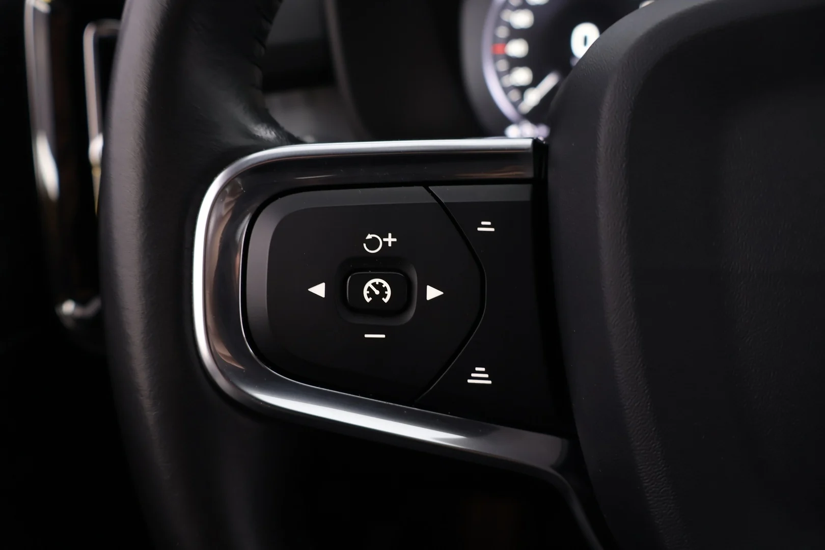 Car Image - 4oNwJuBWtDPIkY7ruG5nY2