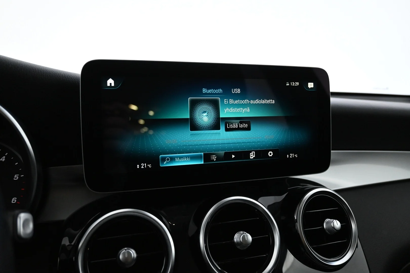 Car Image - 69MJJiXak27ghiBgAwn8EM