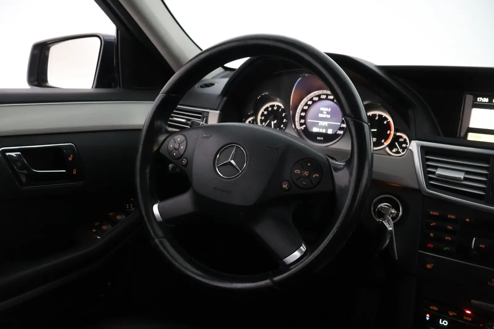 Car Image - gy1u4SJdgv4gF8thdclPm