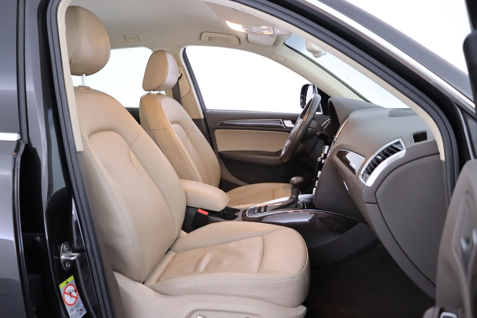 Car Image - 1ti7EGeaTqwwJhkEdC23jF
