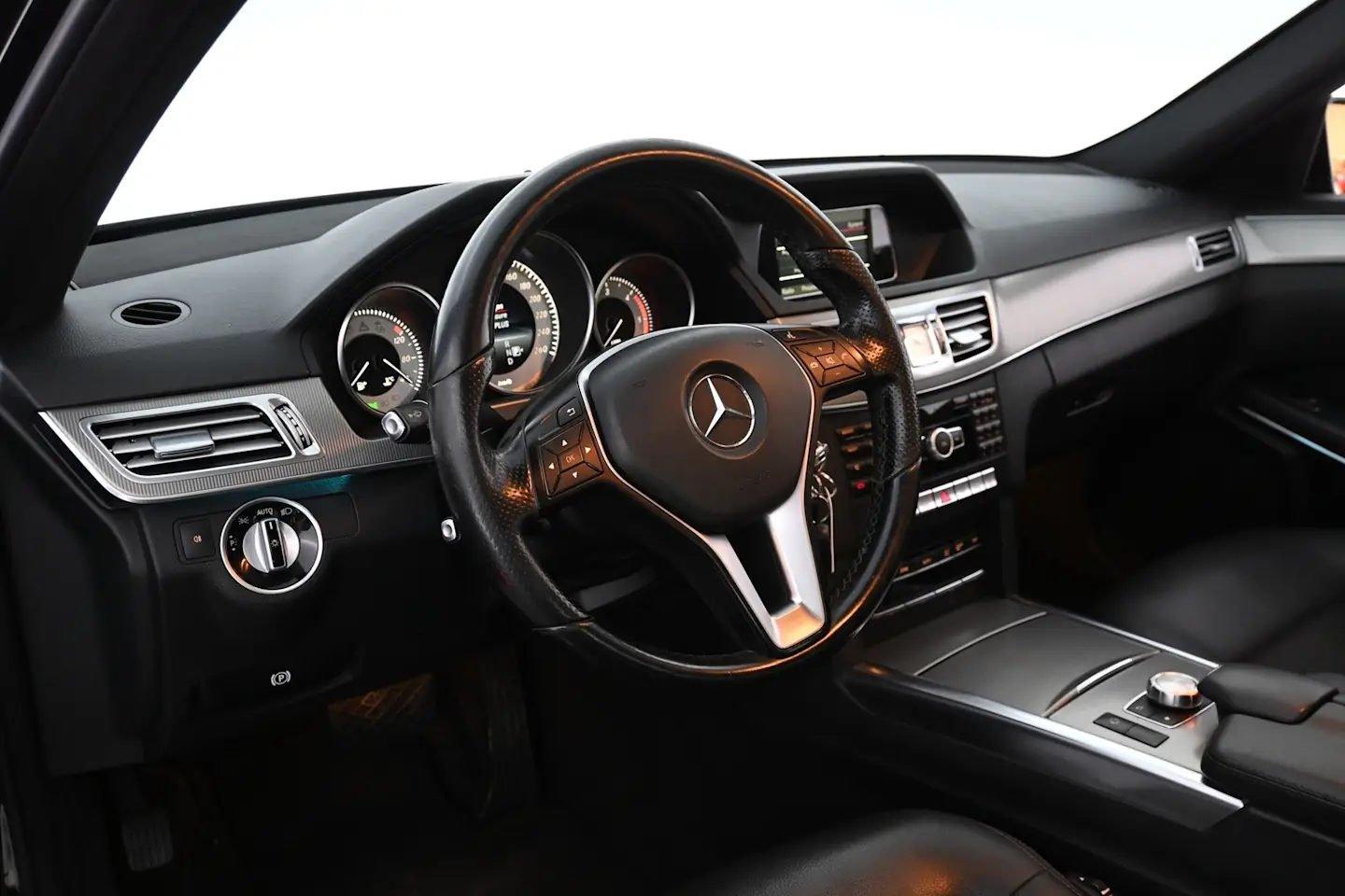 Car Image - 7EVBmiAbRKmq3o8mhpK9hx
