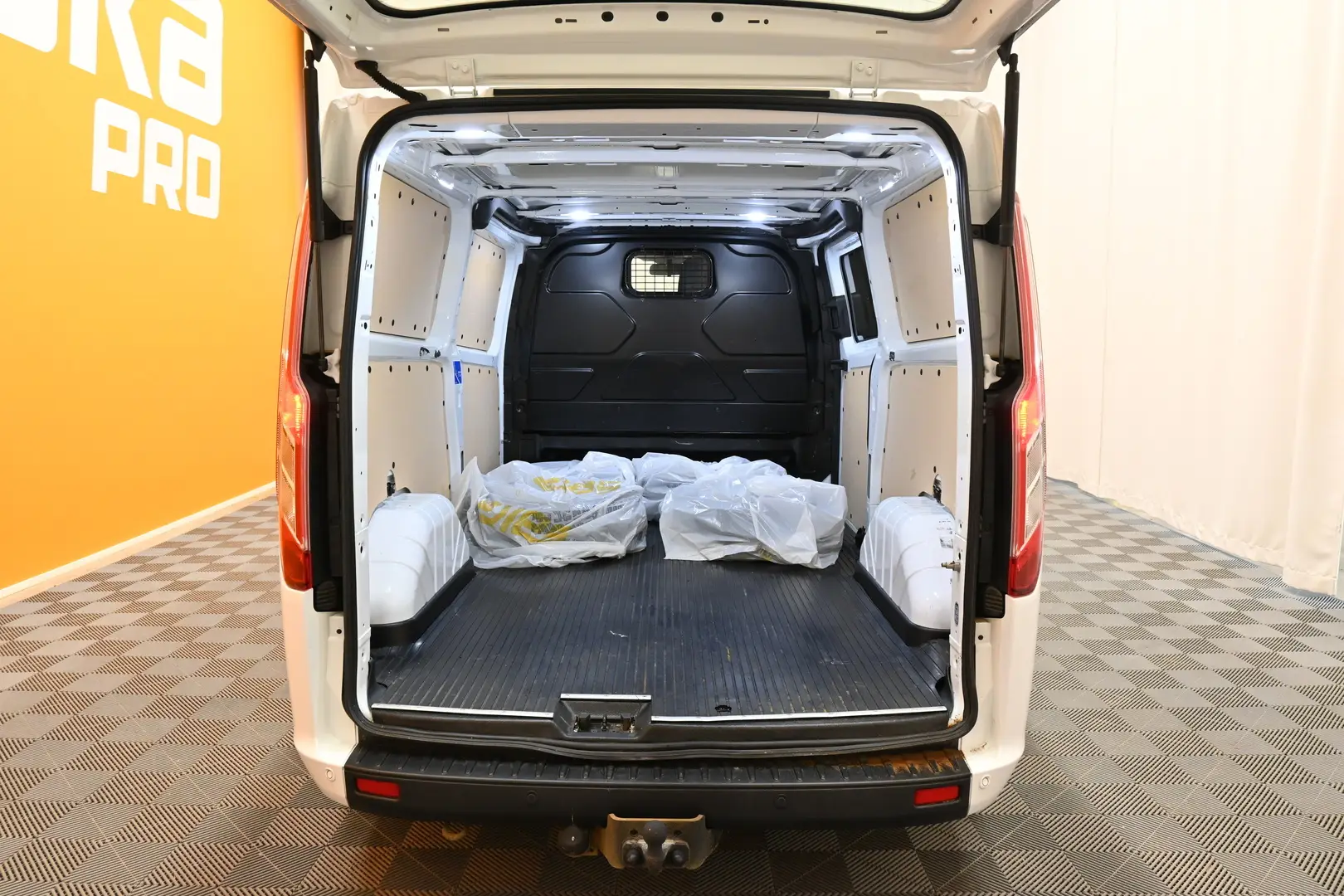 Car Image - 2cEDhWbWddCED79CH84Yqf