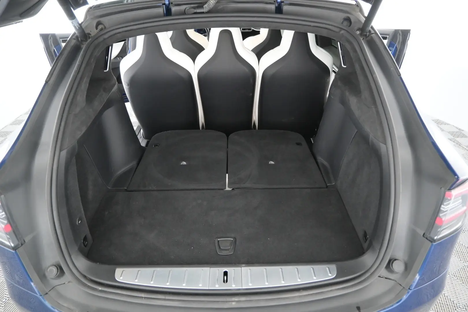 Car Image - 6TIvfjxKXhl4bBmRA1BGCh