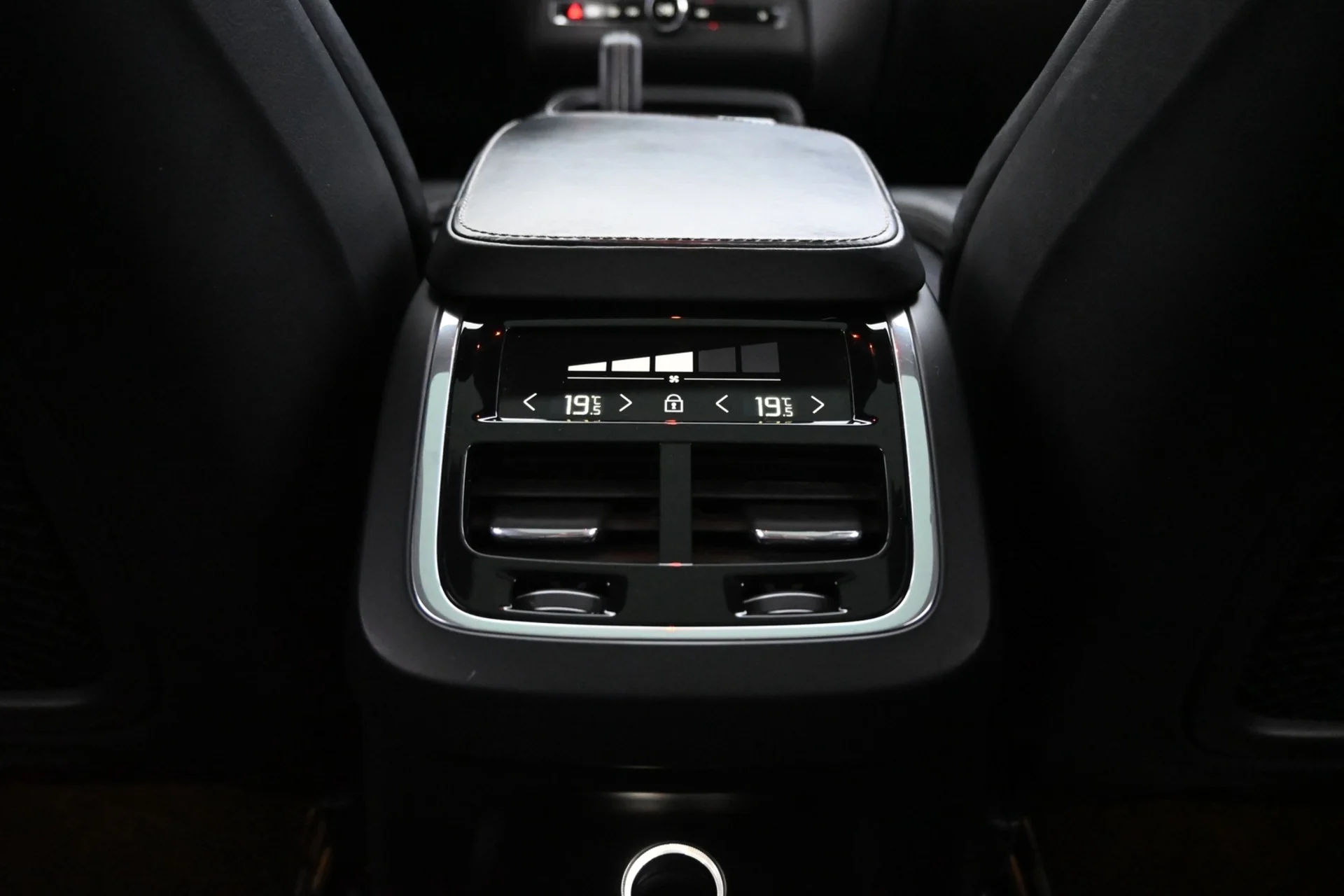 Car Image - 1Lwvbtd7SEDx8hENcaVgSB