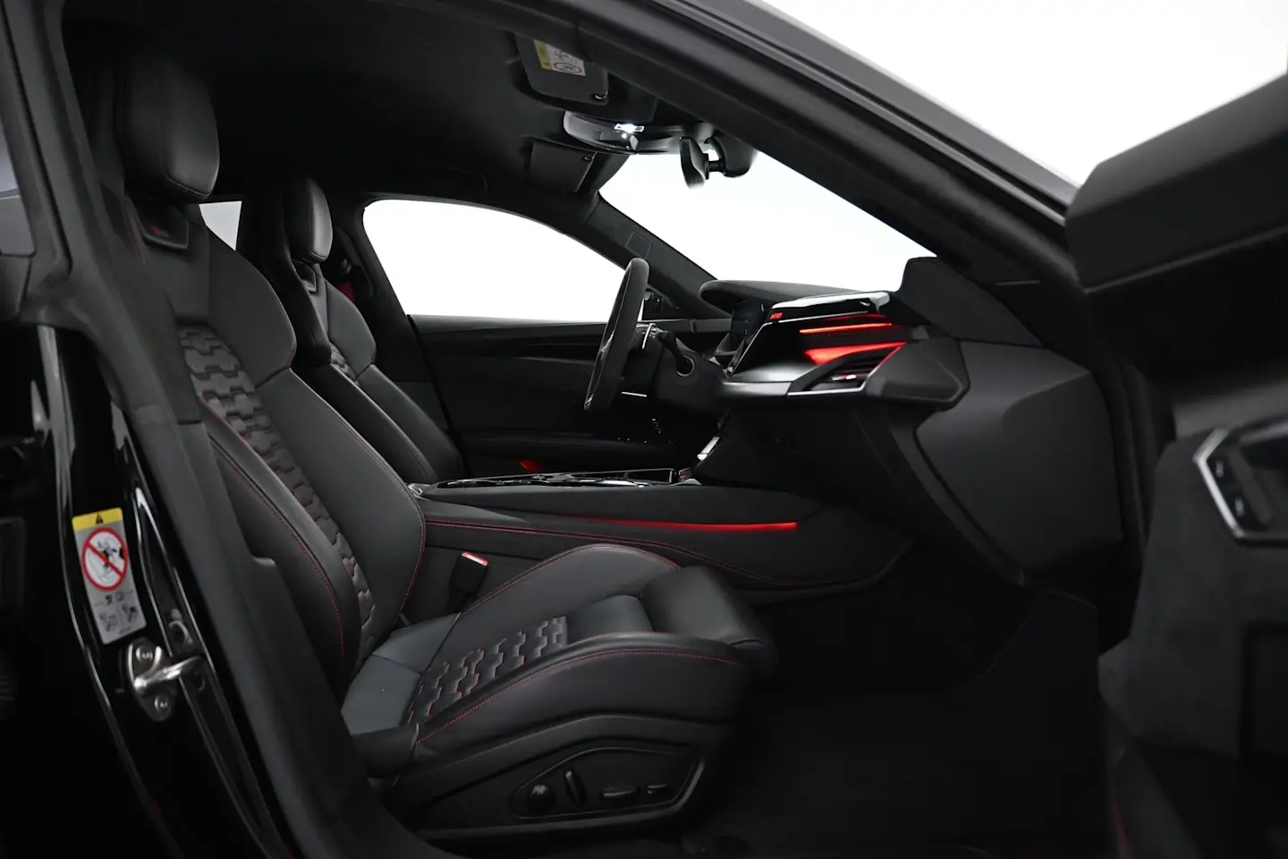 Car Image - vMeJ1yA2cWj3LTRYmD4cF