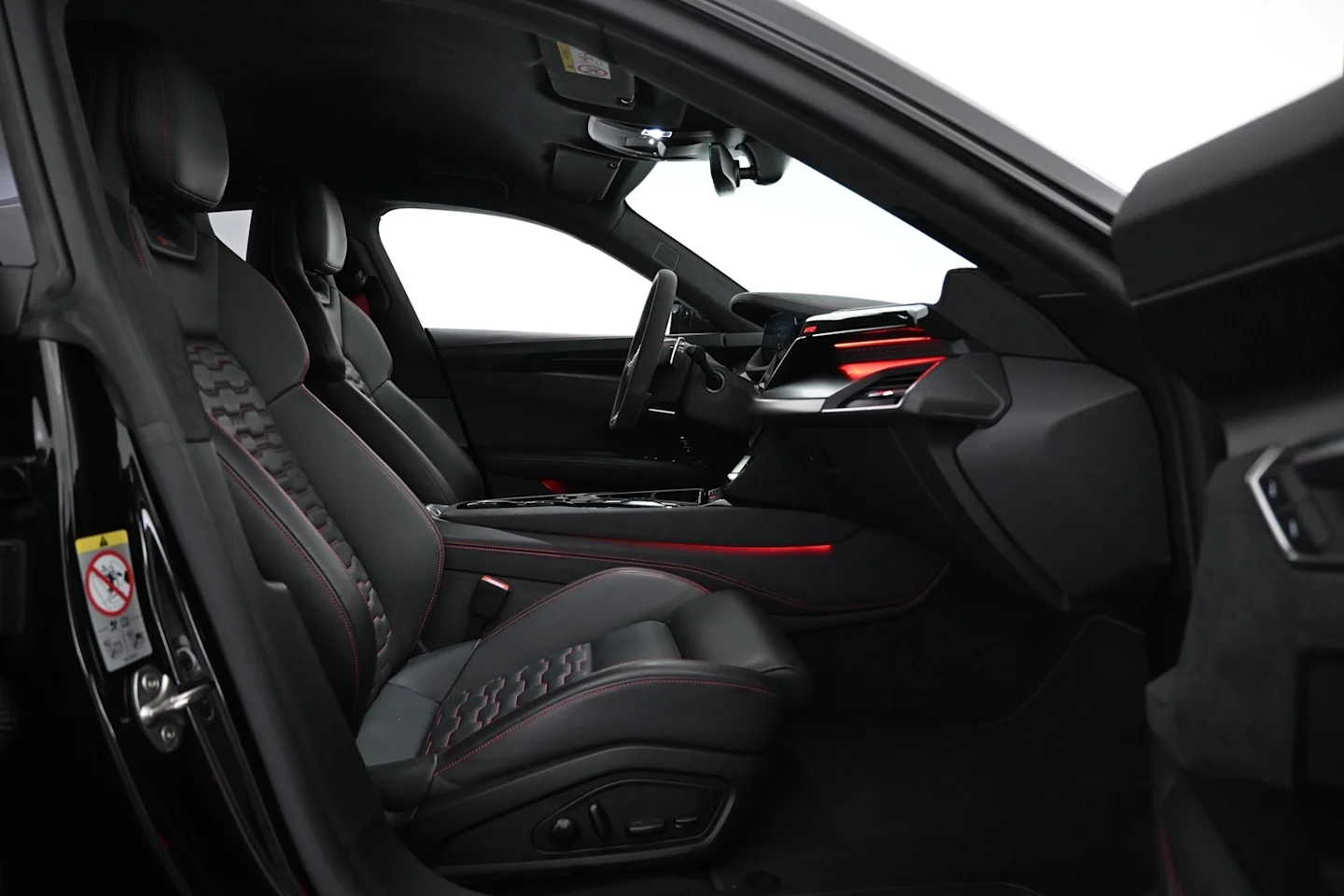 Car Image - vMeJ1yA2cWj3LTRYmD4cF