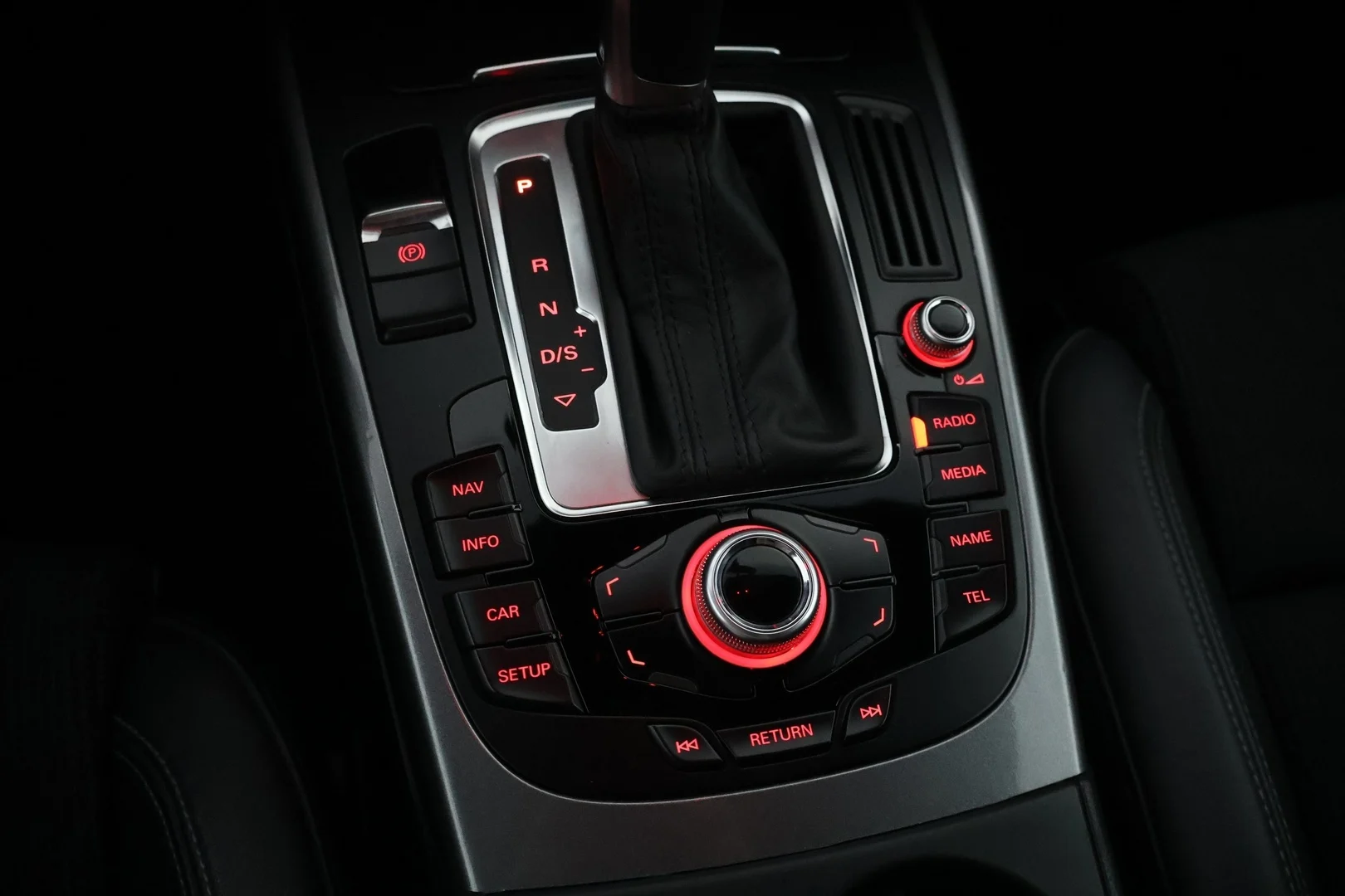 Car Image - 7EUXQVYBtBZIuWs8oD7FuW