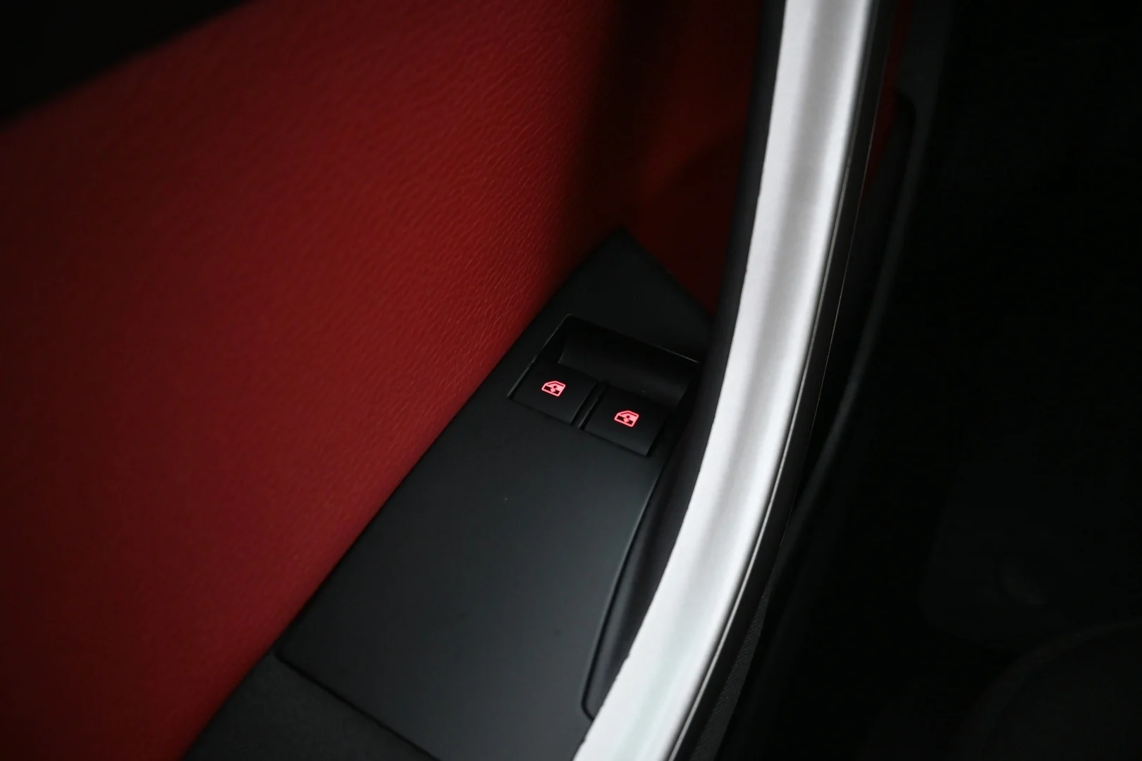 Car Image - 7uFYxQgrBJtc8YTlYIZF09