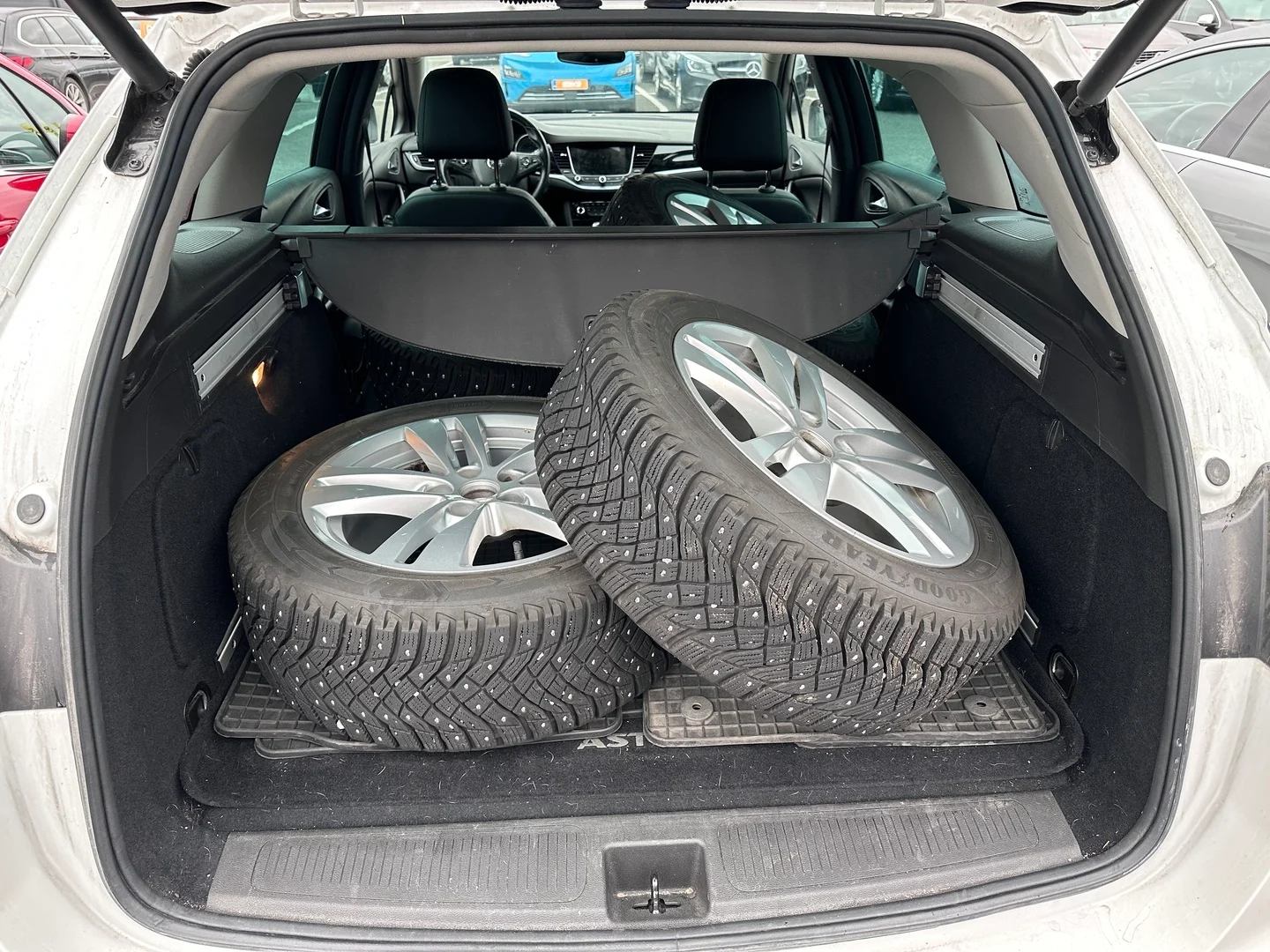 Car Image - 3pyTmKfZLy5w6QY6CJrFVV