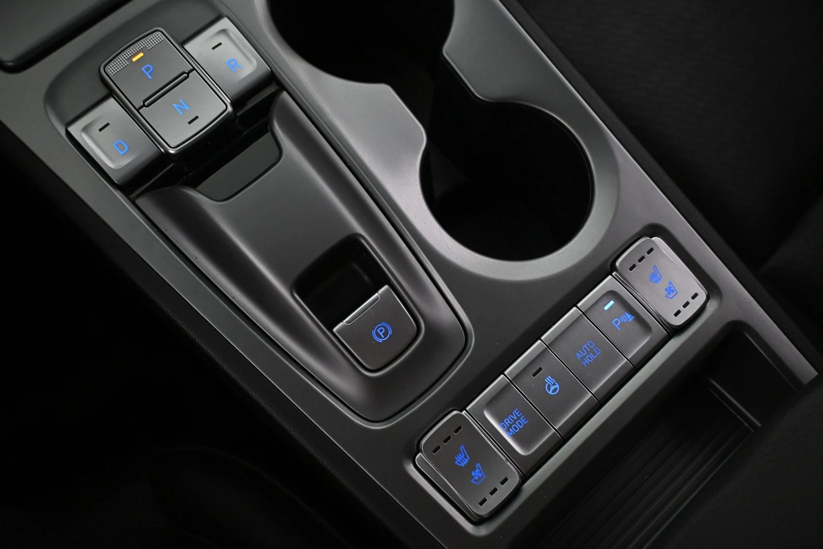 Car Image - 3wO1ie8RfznUjuGNiOjW1u