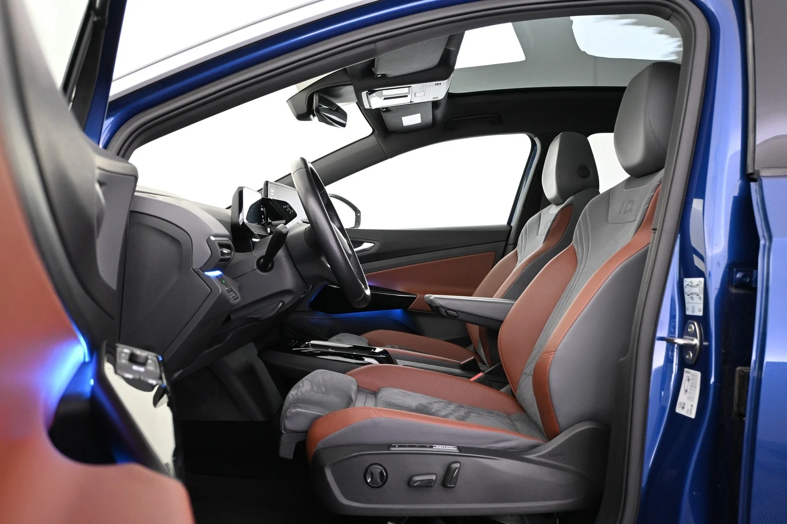 Car Image - 44DVZDUFhNUfRM1o81UsJx