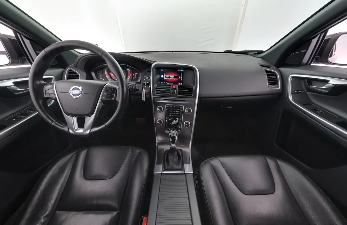 Car Image - qebHeb319IC7tY91RG3AU
