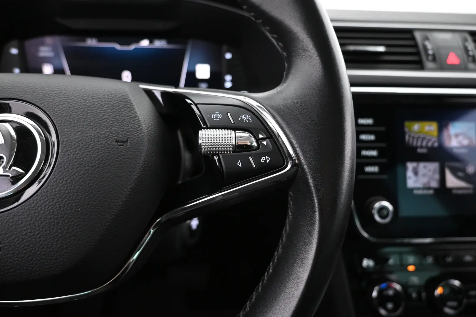 Car Image - 1mRM6aVx5eEYs2MTcgbr3T
