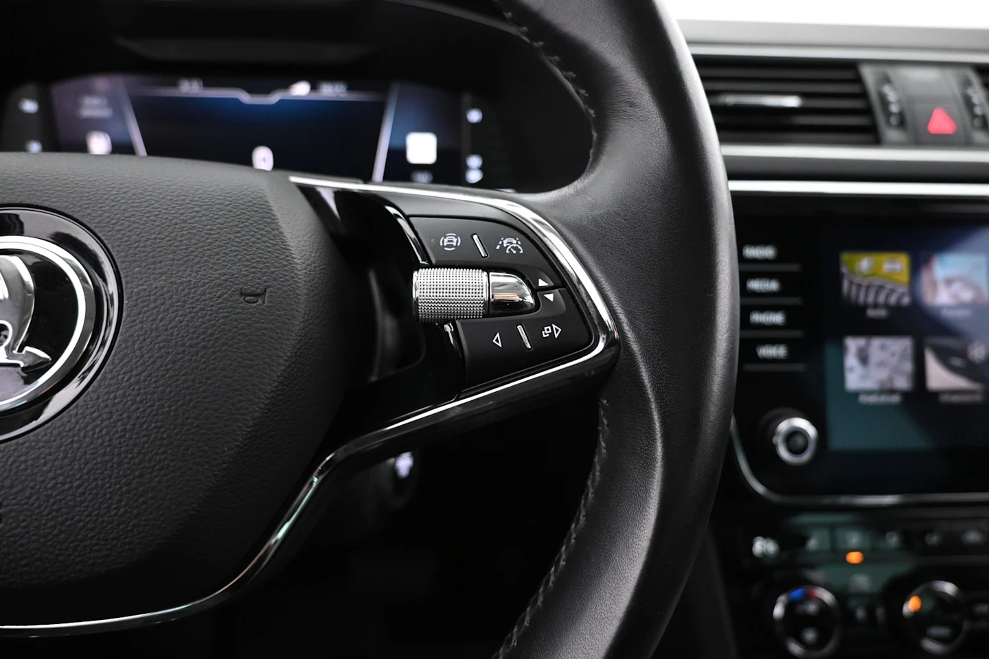 Car Image - 1mRM6aVx5eEYs2MTcgbr3T