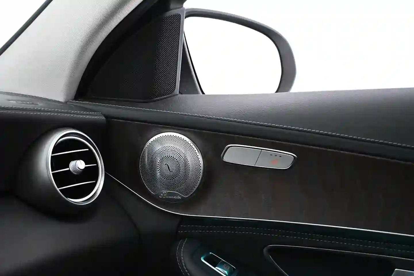Car Image - se1VMIXdGUHLDtBpwiwz9
