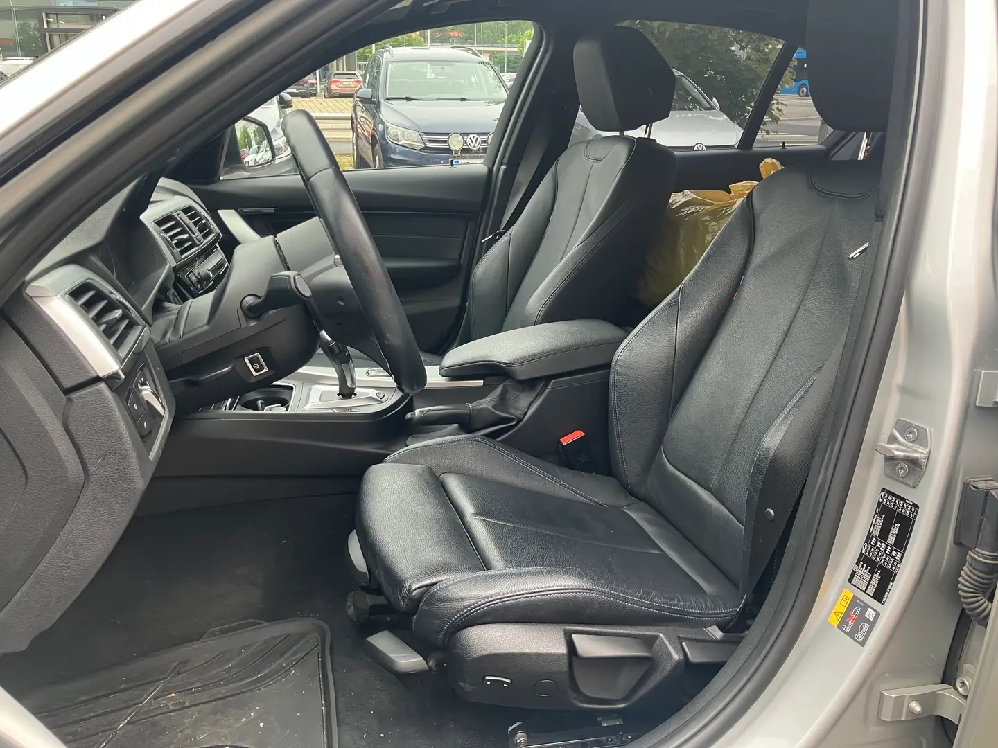 Car Image - 2jSuG5JF1K2S8AQTpXl4lJ