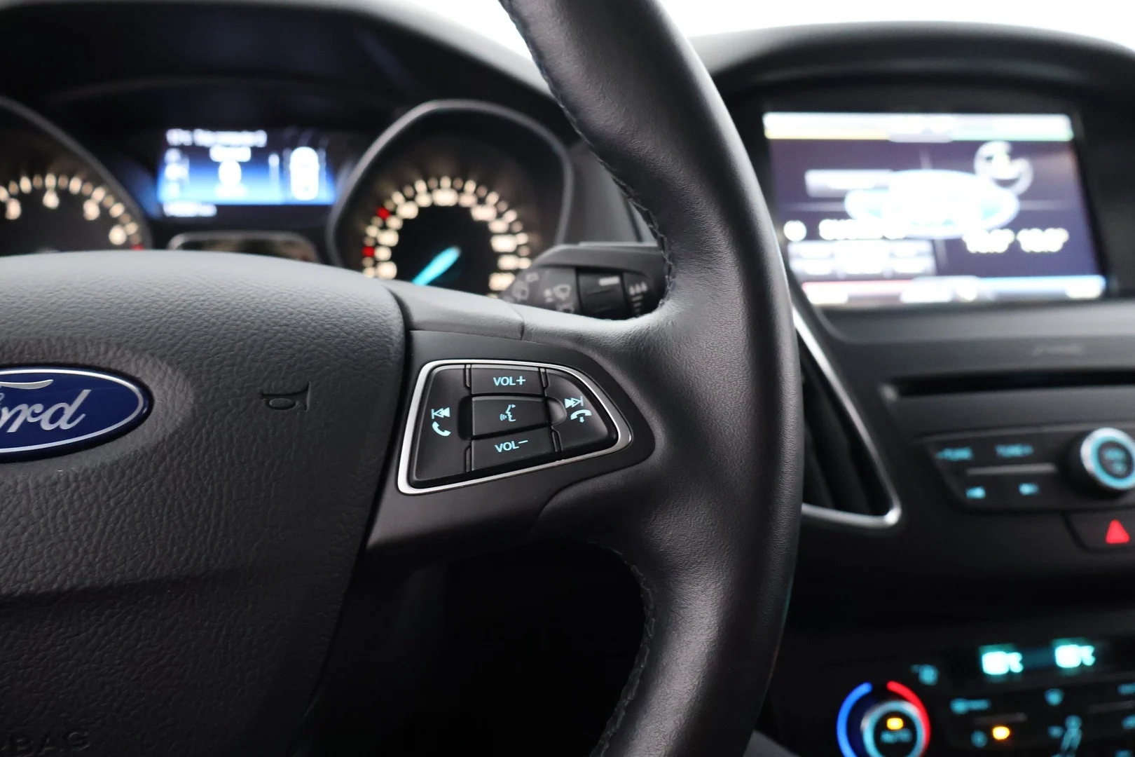 Car Image - 11R27Zr1l7OBbxO5PedxDG