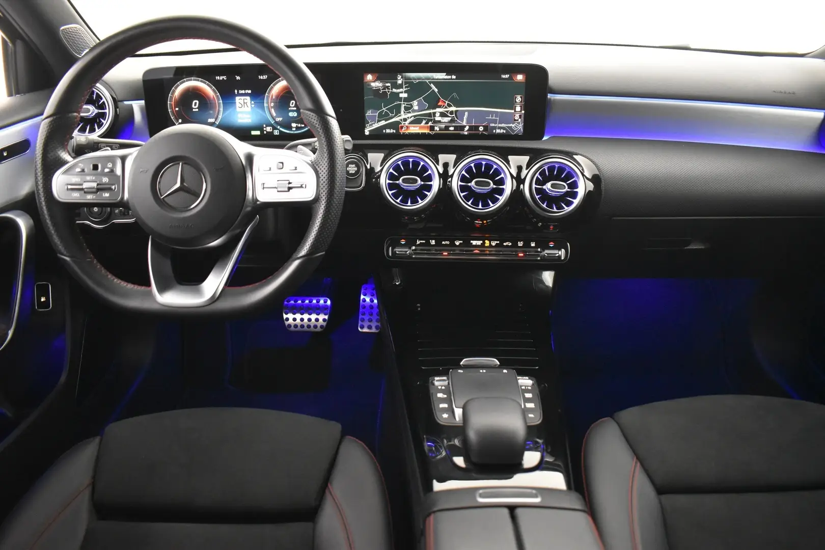 Car Image - 65i1ArUqrD26i5Yop890DL