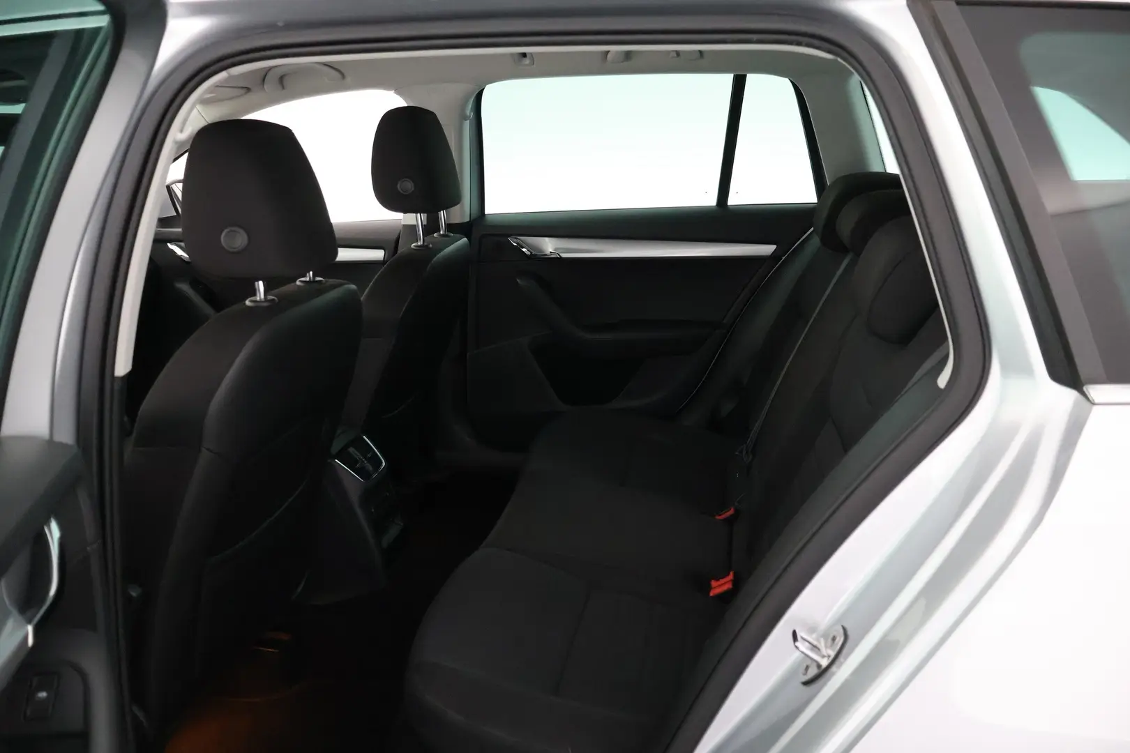 Car Image - 7lvVdkC07KkZ9sUmuseCSF