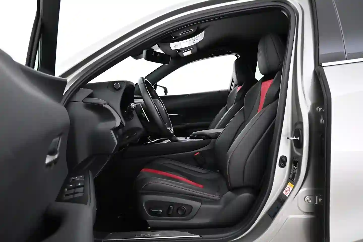 Car Image - 1LlLa396U9Leq5iREOhmbo