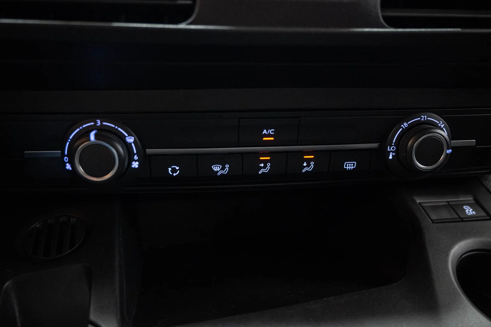 Car Image - 21VkzdUP6J7R5FBUxJzFiy