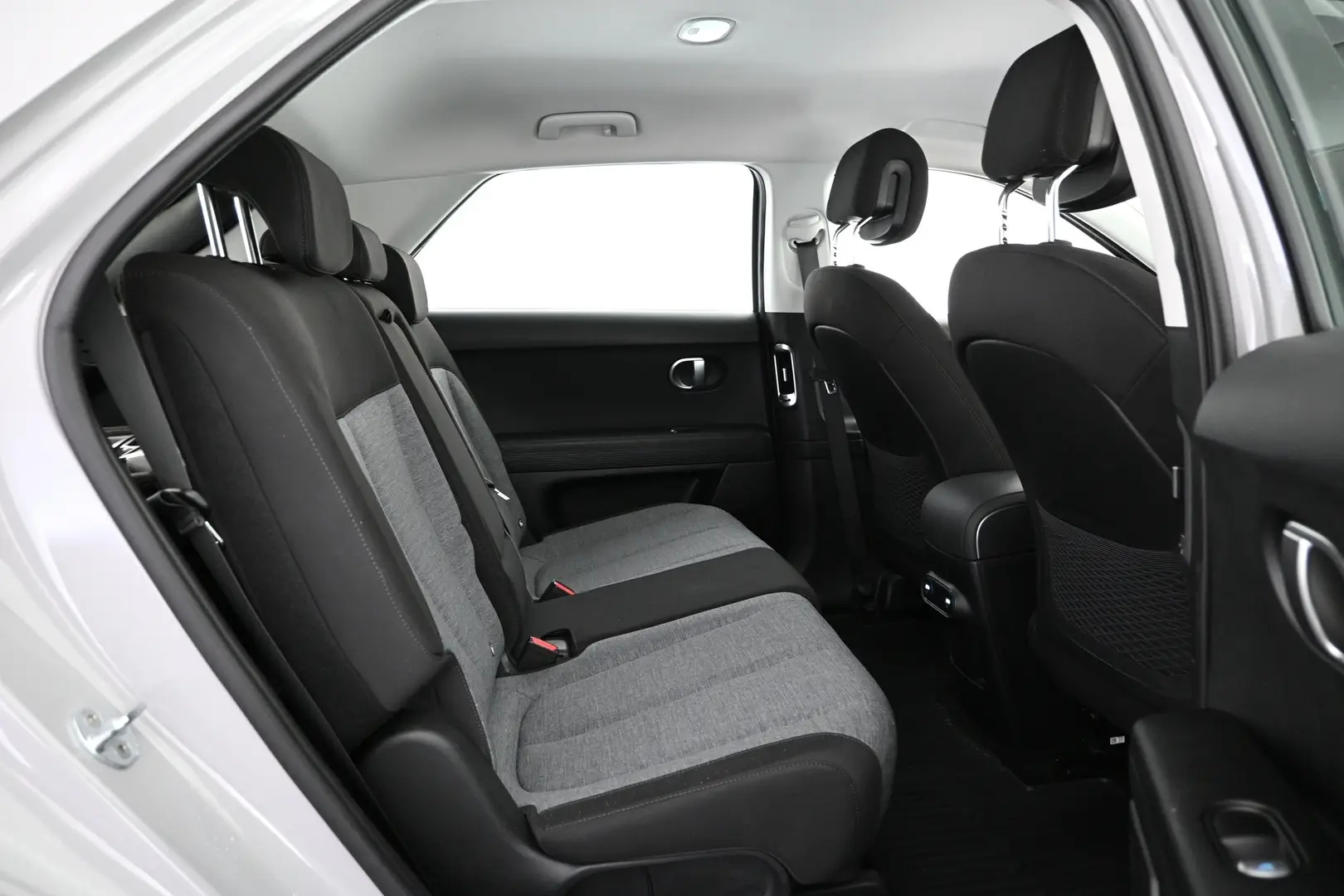 Car Image - 31eEivaXO2BBf3rYcwBxC6