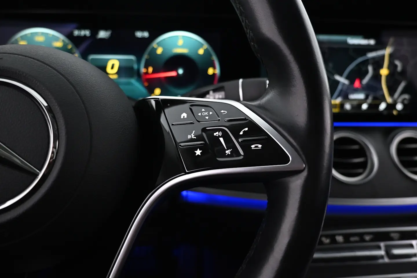 Car Image - 3PQm1YkJIRgl0e9BLc75BP