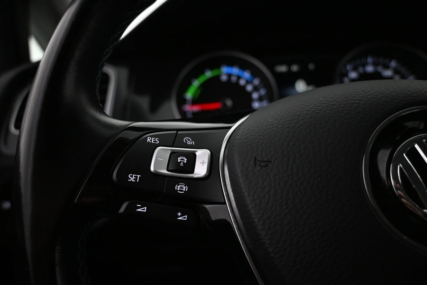 Car Image - 41KGUc0dRDDOloiTlXzCuU