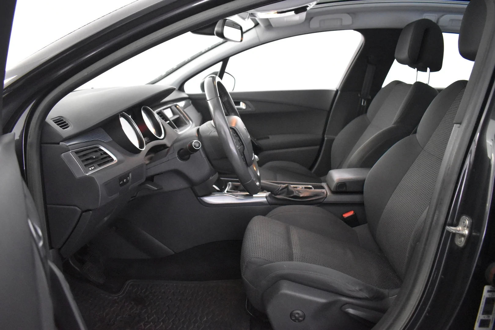 Car Image - 63cg63yM0z44Ut8u6ULo6c