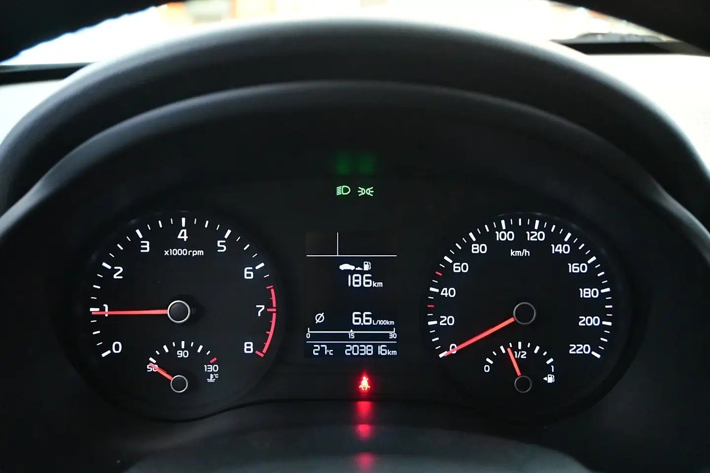 Car Image - 4N84dvMT6VJ7xVscGvd3bI