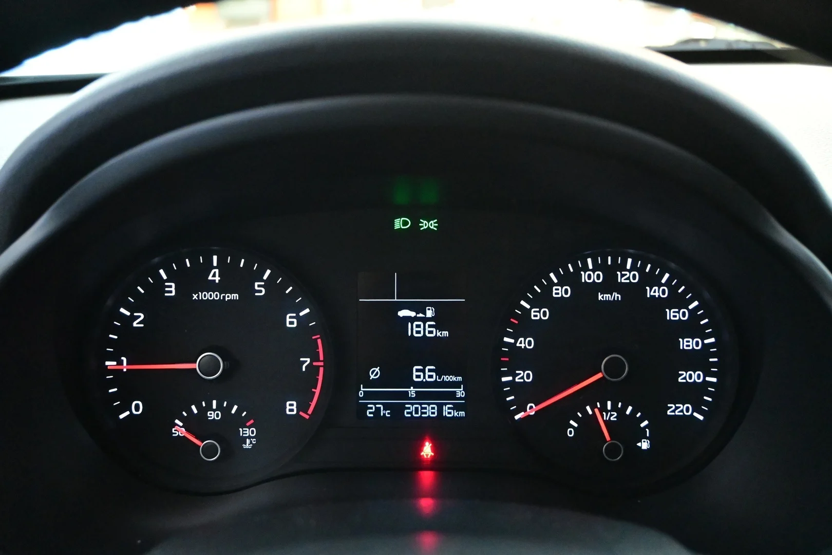 Car Image - 4N84dvMT6VJ7xVscGvd3bI
