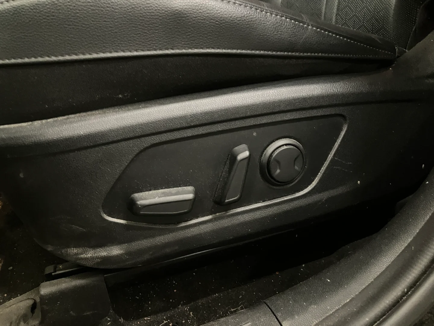 Car Image - 56wW8ITdEsN6OSgIgi47jM
