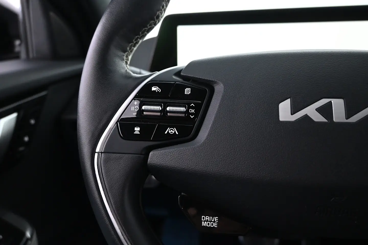 Car Image - 6LWVnq3U9ZNLpIZk9Iqvgd
