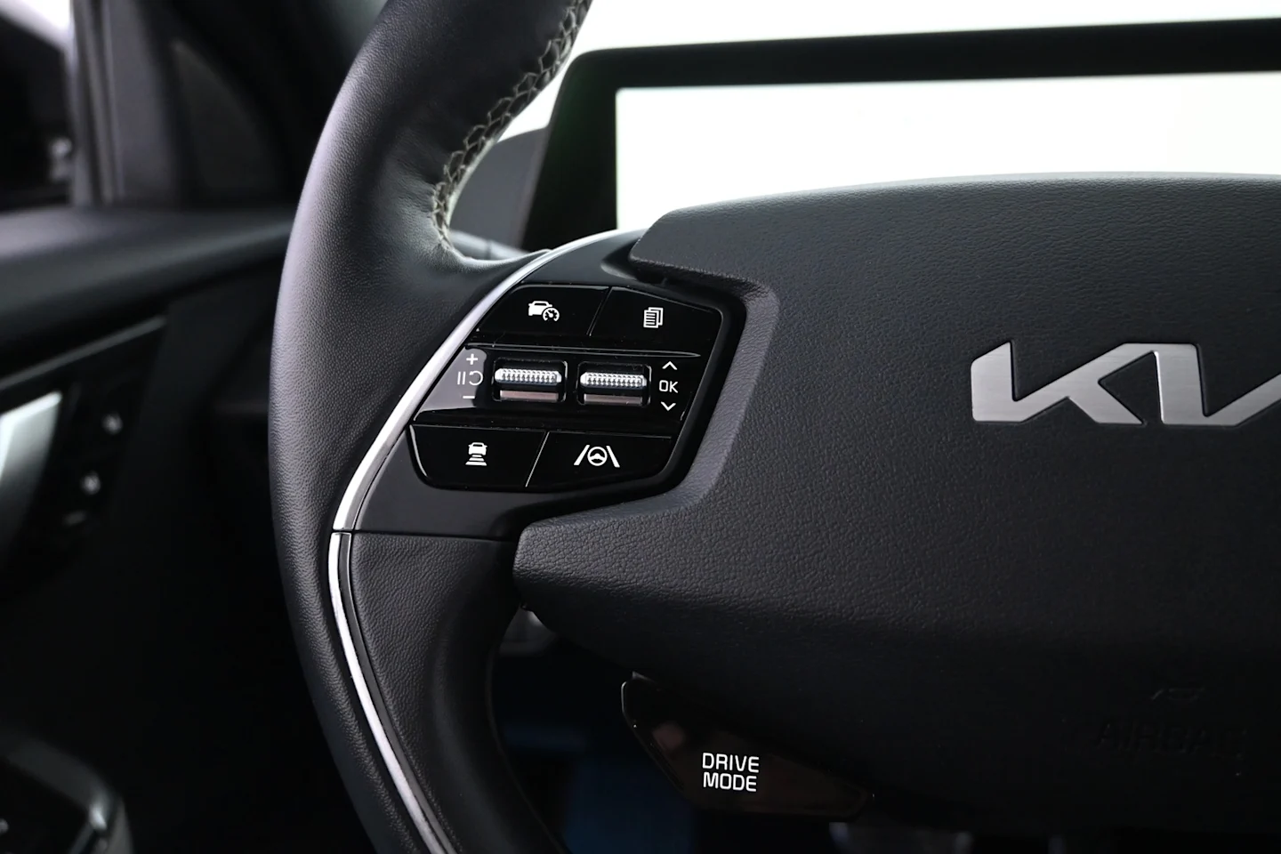 Car Image - 6LWVnq3U9ZNLpIZk9Iqvgd