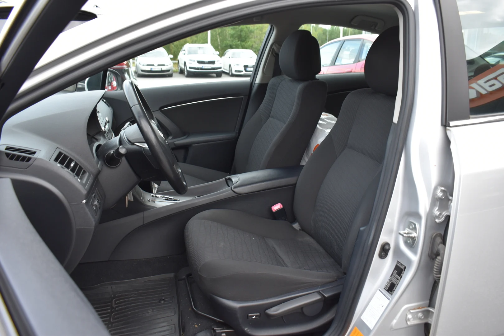 Car Image - QrOUONG2KsZNAa7TeWZIW