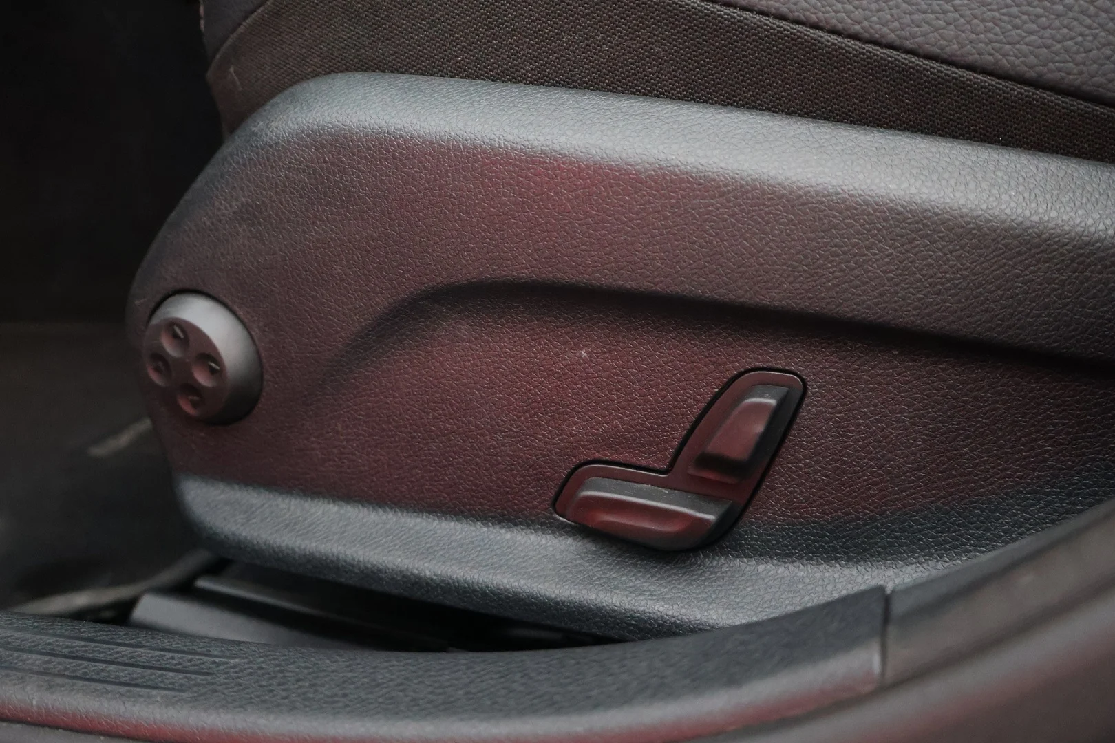 Car Image - 1BcLHmNlrKmNLn8ElUDNk5