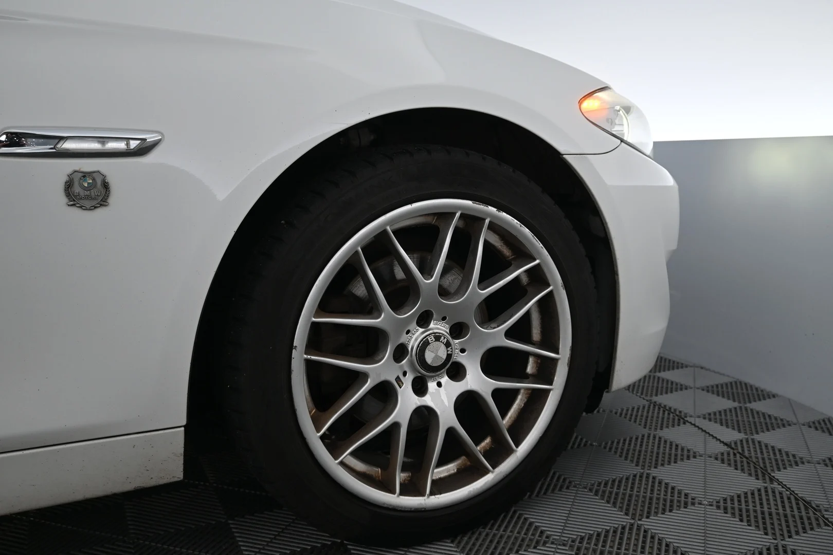 Car Image - 2Nxu3iKaGWjr40NLxiM6di